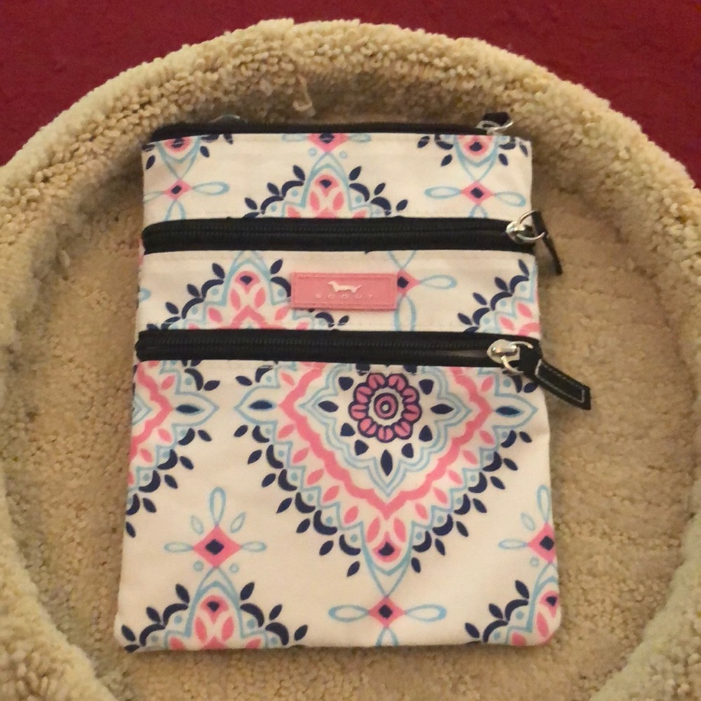 Scout Cross body bag